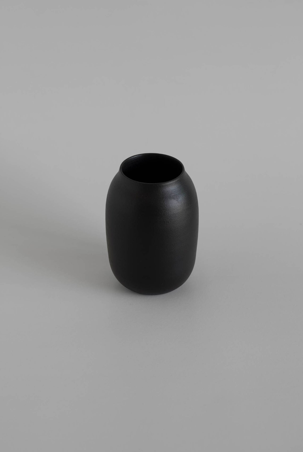 Island collection Black Vase