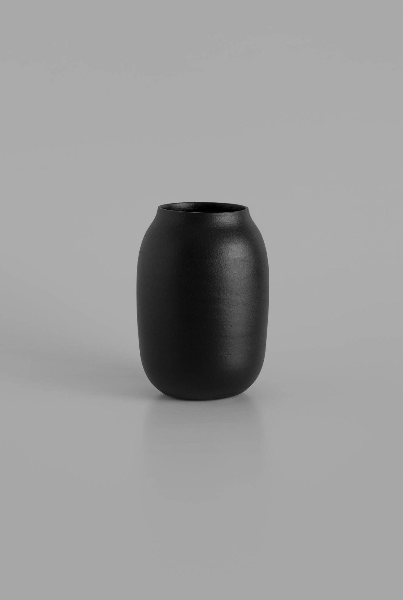 Island collection Black Vase